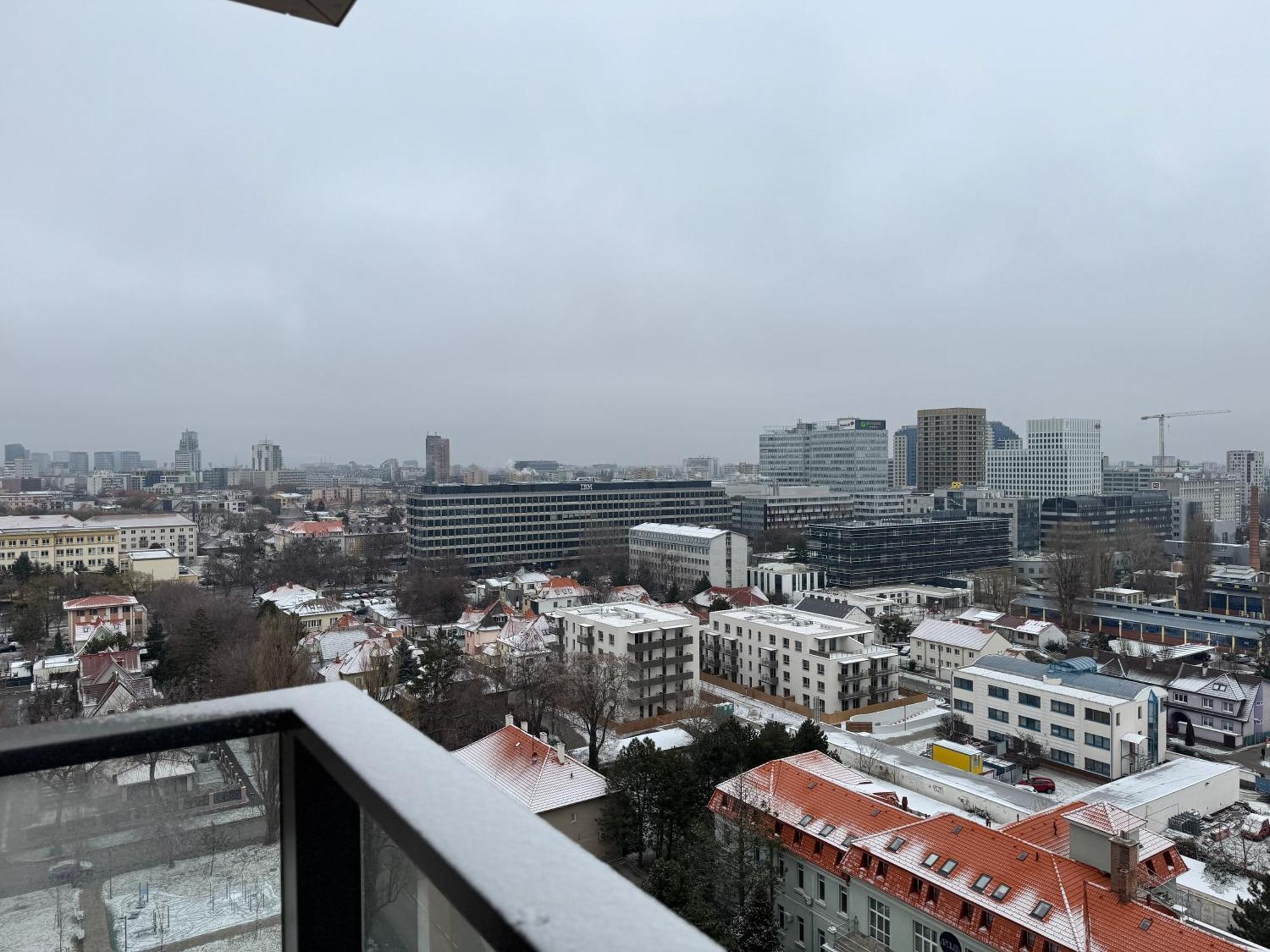 Downtown Charm With Free Parking Spot Apartment Bratislava Bagian luar foto