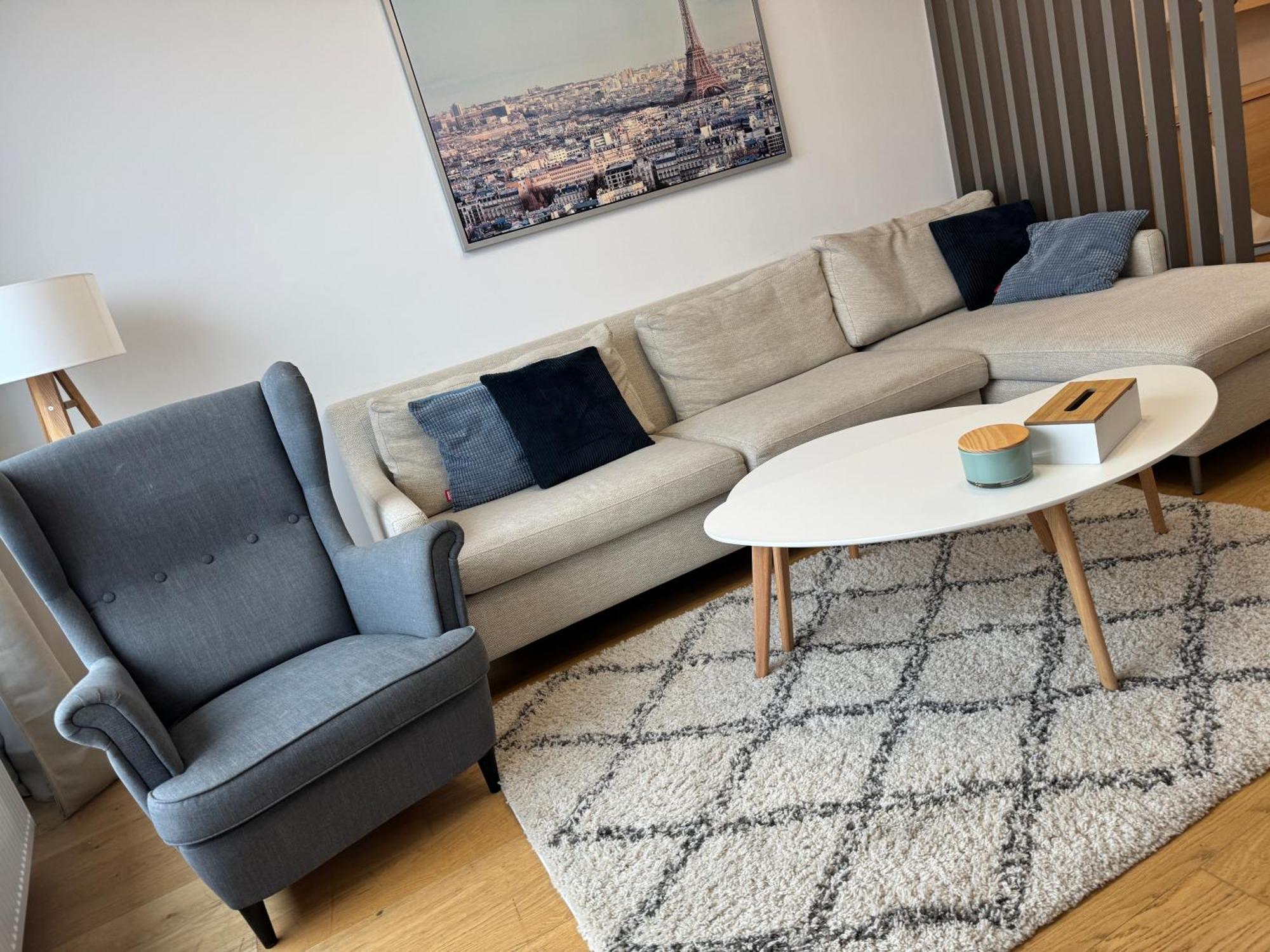 Downtown Charm With Free Parking Spot Apartment Bratislava Bagian luar foto